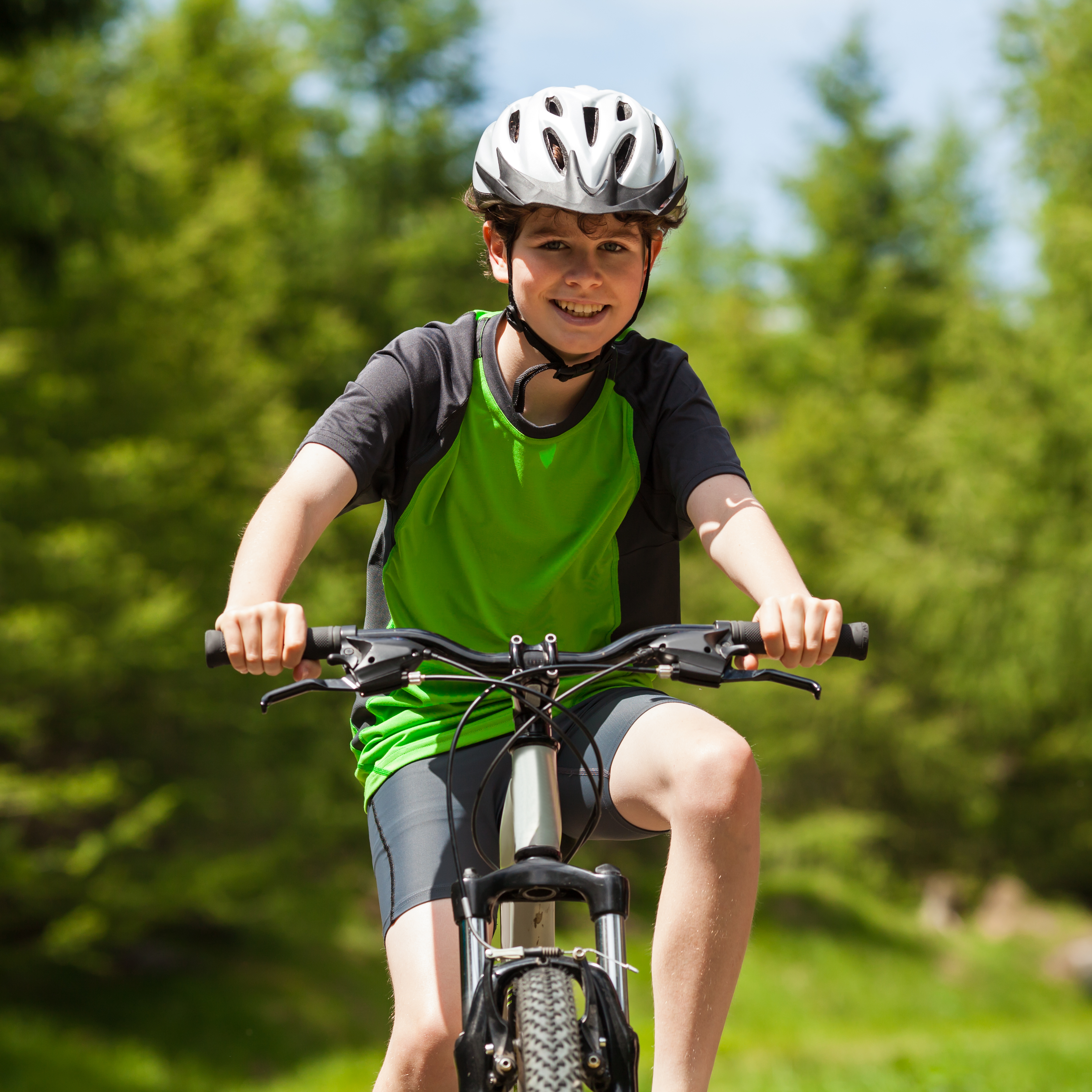 Pedal Your Way to Confidence: How Mountain Biking Builds Resilience in Kids