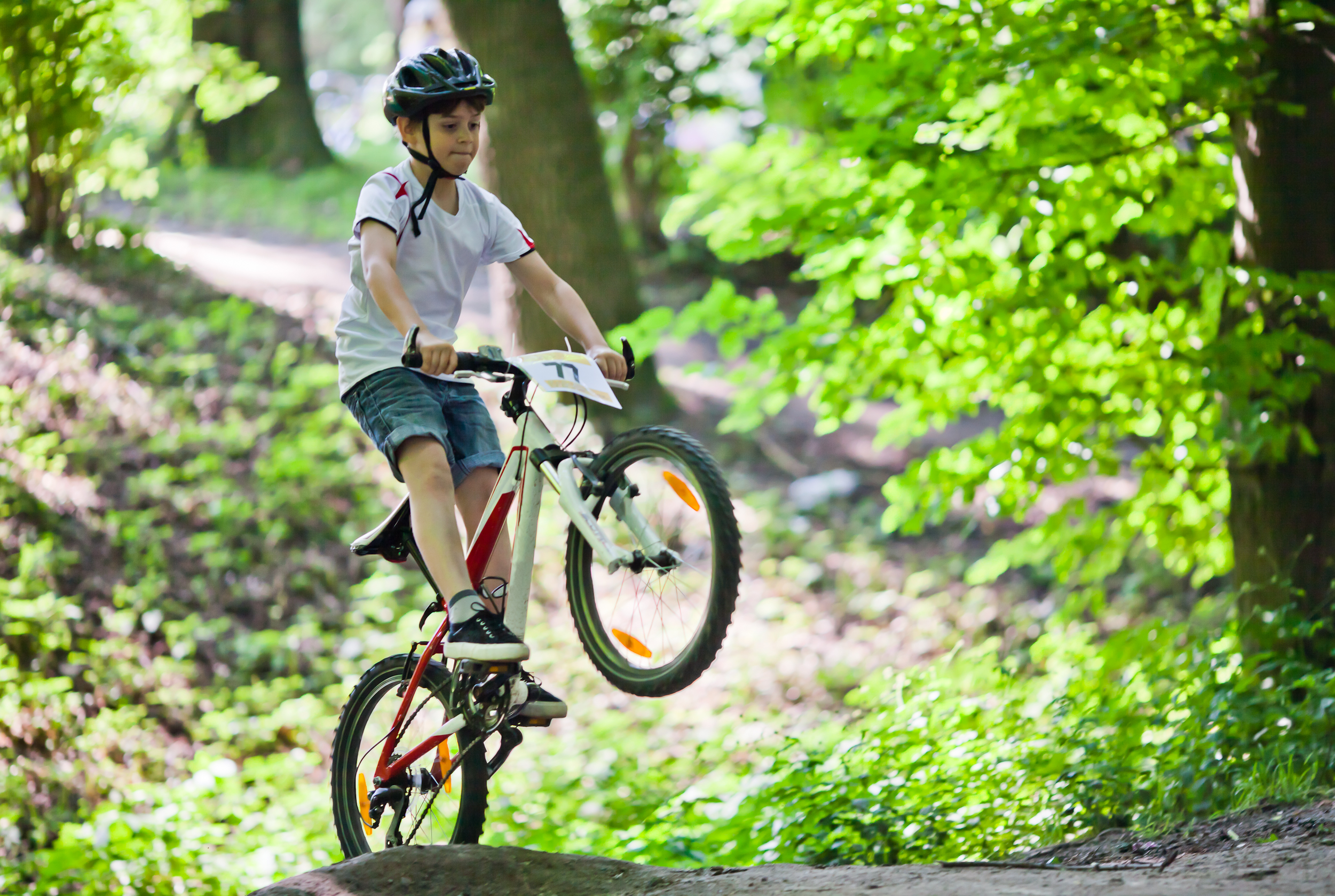 Confidence on Two Wheels: Expert Tips to Help Your Child Thrive on Mountain Bike Trails